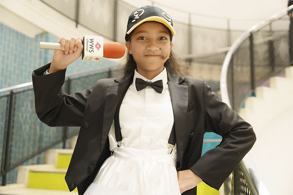 少女歌劇団ミモザーヌ・ともだしづく＆すずきよりほサベーラ、 可愛すぎるペンギン衣装で大阪公演前に意気込みを語る！