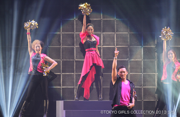 安室奈美恵が東京ガールズコレクション2013 Spring/Summerにシークレットゲストとして出演！