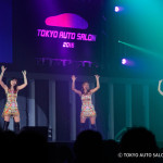 MAXが東京オートサロン2016に登場！一糸乱れぬ息のあったパフォーマンスで観客を魅了！