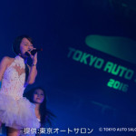 鈴木亜美が東京オートサロン2016で『BE TOGETHER』などを披露