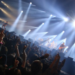 【ライブレポート】MONGOL800がEARTH STAGEで『小さな恋の歌』を披露。会場中が大合唱で盛り上がる！