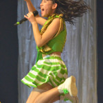 田中美麗の「イッチャっていいですか！」「ヤッチャっていいですか！」の発声と共に始まる『イッチャって♪ヤッチャって♪』では、田中美麗の他にも、志村理佳、前島亜美、渡邉ひかるもこの定番の発声をそれぞれ行い、会場を盛り上げた。 そして『ギラギラRevolution』では激しくキレのあるダンスからスタートし会場を沸かせ、本編ラストの『EveryBody Jump!!』ではサイン入りボールがバズーカで発射されるなど、SUPER☆GiRLSのキラーチューンに様々なエッセンスも加わり会場は最高潮の盛り 上がりの中、本編が終了。ステージを後にするSUPER☆GiRLS。 即座に起こるアンコール。そして、モニターに「この後、新曲初披露！！」の文字がの映し出されると大きな歓声が起こった。