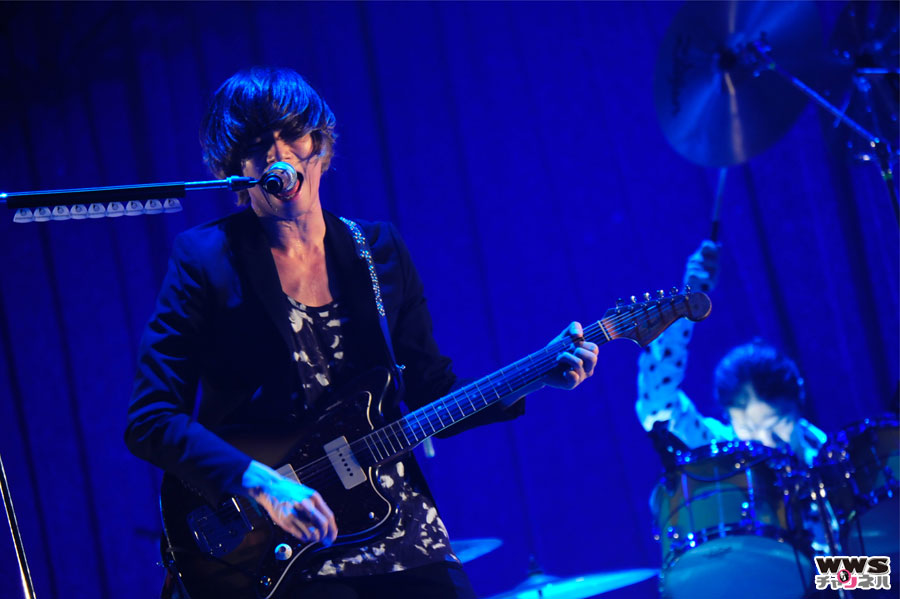 【ライブレポート】[Alexandros]がテレビ朝日ドリームフェスティバル2015で会場一体の魂の大合唱！