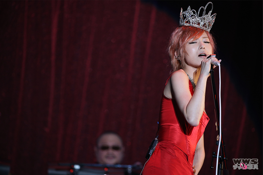 【ライブレポート】椎名林檎が『NIPPON』で拡声器で歌うパフォーマンスを披露！テレビ朝日ドリームフェスティバル2015に出演！
