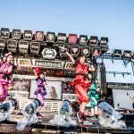 【ライブレポート】氣志團万博改め「ももクロ万博」開催！無敵の週末ヒロインが舞い飛ぶ！！