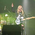 【ライブレポート】SCANDALがCOUNTDOWN JAPAN 15/16 GALAXY STAGEで新曲『ヘブンな気分』