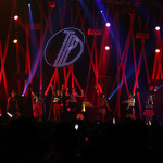 2月19日、Zepp DiverCITY TOKYOで9人組ガールズグループ、東京パフォーマンスドールのワンマンライブ「東京パフォーマンスドール ダンスサミットネイキッドSP2016 ~R・G・B~ @Zepp DiverCITY TOKYO」が開催された。この公演は2015年7月から開催されてきたダンスサミットネイキッドの集大成となっており、2日間に渡ってRED、GREEN、BLUEとそれぞれ異なったコンセプトやセットリストで行われている。この日のRED公演は炎のように燃える赤をイメージし、力強く激しくスピード感あふれるステージがコンセプトとなっている。