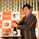 石田純一が東京タワー前でボージョレ・ヌーヴォー解禁