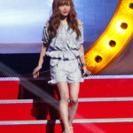 益若つばさが『ガールズブロガースタイル2015S/S』 GBS MOUNTING BATTLEでエンジェルカラーをPR！