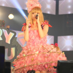 【ライブレポート】きゃりーぱみゅぱみゅがCOUNTDOWN JAPAN 15/16をクラブのノリで盛り上げる！