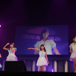 ユルリラポが東京オートサロン2016のステージに登場！優しい歌声で観衆を魅了！