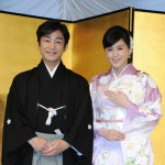 片岡愛之助と藤原紀香が結婚！2人揃って結婚報告会見に登場！