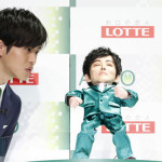 松坂桃李が自分そっくりな『トーリロボ』と共演したCM発表会に登場！