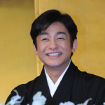 片岡愛之助と藤原紀香が結婚！2人揃って結婚報告会見に登場！