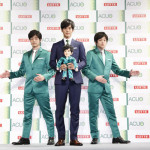 松坂桃李が自分そっくりな『トーリロボ』と共演したCM発表会に登場！
