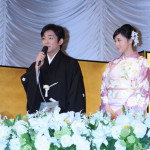 片岡愛之助と藤原紀香が結婚！2人揃って結婚報告会見に登場！