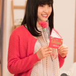 土屋太鳳 出演のガーナミルクチョコレート新CM『母の日2016』篇が期間限定放送！