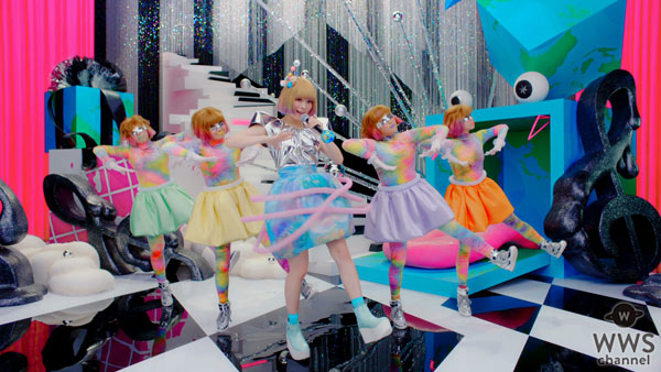 きゃりーぱみゅぱみゅがCM で初めて犬と共演！？日清紡 企業CM『ドッグシアター』新シリーズ オンエア開始！