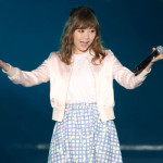 MACOが優しさと愛に満ちたステージでシンデレラフェス Vol.3に集まった女子高生を魅了！