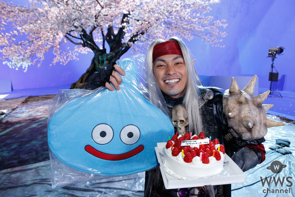 柳楽優弥と北大路欣也がコスプレ衣装で華麗な剣さばきと圧倒的な存在感の激突！『ドラゴンクエストモンスターズ スーパーライト』 新CM放送開始！