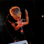 【ライブレポート】ONE OK ROCKが話題のCMソングをアコースティックバージョンで熱唱！