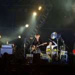 【ライブレポート】[Alexandros]が懐メロから人気ナンバーまで！自由自在の夜空ライブ！