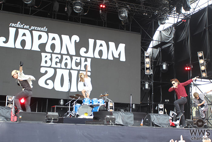【ライブレポート】ゴールデンボンバーがJAPAN JAM BEACH 2016に登場！歓喜の声援が響き渡る！