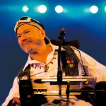 半身不随の闘病生活から復活したヴォーカリスト・奥野敦士、Mr.Childrenらと夢の共演へ！