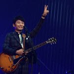 【ライブレポート】星野源がVIVA LA ROCK 2016大トリで登場！光の世界で優しさと幸せにあふれたステージ！