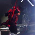 【ライブレポート】セクシーすぎるHYDEの長髪＆肌見せ！圧巻ライブで場内を魅了！「VAMPS」