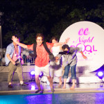 オリラジ藤森がゲリラ豪雨のナイトプールに私服でダイブ!「最高の夏にしようね〜!」