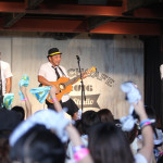 【ライブレポート】水着ギャルも大興奮！石垣島出身ユニット・きいやま商店が鎌倉の海を盛り上げる！