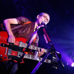 【ライブレポート】人間椅子が異形な姿で圧倒的な演奏！新宿を灼熱地獄へ誘う！