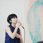 柴咲コウが美術館で熱唱！ライブペインティングで大宮エリーとアート共作！「うたは聴いてくれるその人に寄り添うもの」