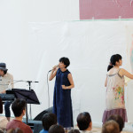 柴咲コウが美術館で熱唱！ライブペインティングで大宮エリーとアート共作！「うたは聴いてくれるその人に寄り添うもの」