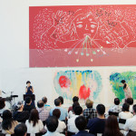 柴咲コウが美術館で熱唱！ライブペインティングで大宮エリーとアート共作！「うたは聴いてくれるその人に寄り添うもの」