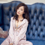 ざわちんも絶賛！モデル西川瑞希がセクシーすぎるルームウェアから覗くランジェリー姿を披露！！