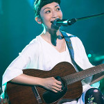 【コメント掲載】Every Little Thing、初のデビュー日ライブを開催。特大ケーキで20周年をお祝い