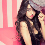 二丁目の住人達からも熱い視線が！加治ひとみが新宿二丁目ゲイタウンで熱狂ライブ！