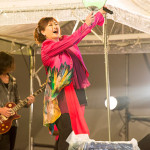 【写真特集】渡辺美里が神宮外苑花火大会で「サマータイム・ブルース」など夏祭りにふさわしい楽曲を熱唱！