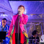 【写真特集】渡辺美里が神宮外苑花火大会で「サマータイム・ブルース」など夏祭りにふさわしい楽曲を熱唱！