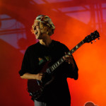 【ライブレポート】下北沢が生んだ新生ロックバンド・KEYTALKが今年もROCK IN JAPAN FESTIVALのステージで騒ぎ踊る！