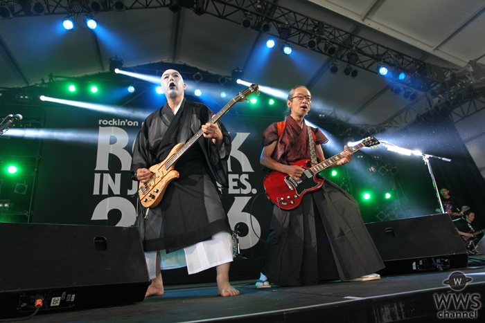 【ライブレポート】日本一午前中が似合わないバンド・人間椅子が初のROCK IN JAPAN FESTIVALの午前中に登場！