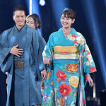 市原隼人、早見あかりが着物姿でラブラブハートマークを作り、TGC『福家堂本舗』ステージに登場！