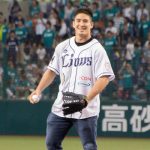 リオ五輪柔道 金メダリストのベイカー茉秋が始球式でノーバン投球！「人を投げた事しかなかったけど意外と投げられた」