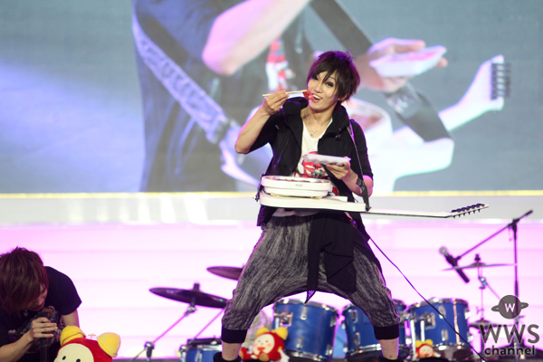 【ライブレポート】ゴールデンボンバーの「めざましライブ」で喜矢武豊にだけ台風直撃！？ちびまる子ちゃんも登場し歓喜と混乱のステージ！