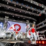 【ライブレポート】気志團万博初日の氣志團ステージにゴールデンボンバー、きただにひろしがサプライズ登場！