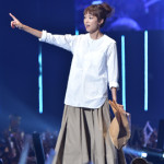 野村周平、桐谷美玲、山﨑 賢人が肩に手をかけ寄り添う仲良し3ショットをTGCで披露！