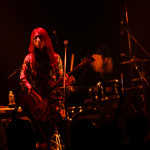 【ライブレポート】GLIM SPANKYがYATSUIフェスで映画「ONE PIECE」主題歌『怒りをくれよ』などを披露！