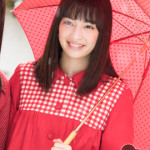 土屋太鳳、松井愛莉、広瀬すずがCM撮影で雨の中、体を寄せ合い大はしゃぎ!CMソングはコブクロの書き下ろし!